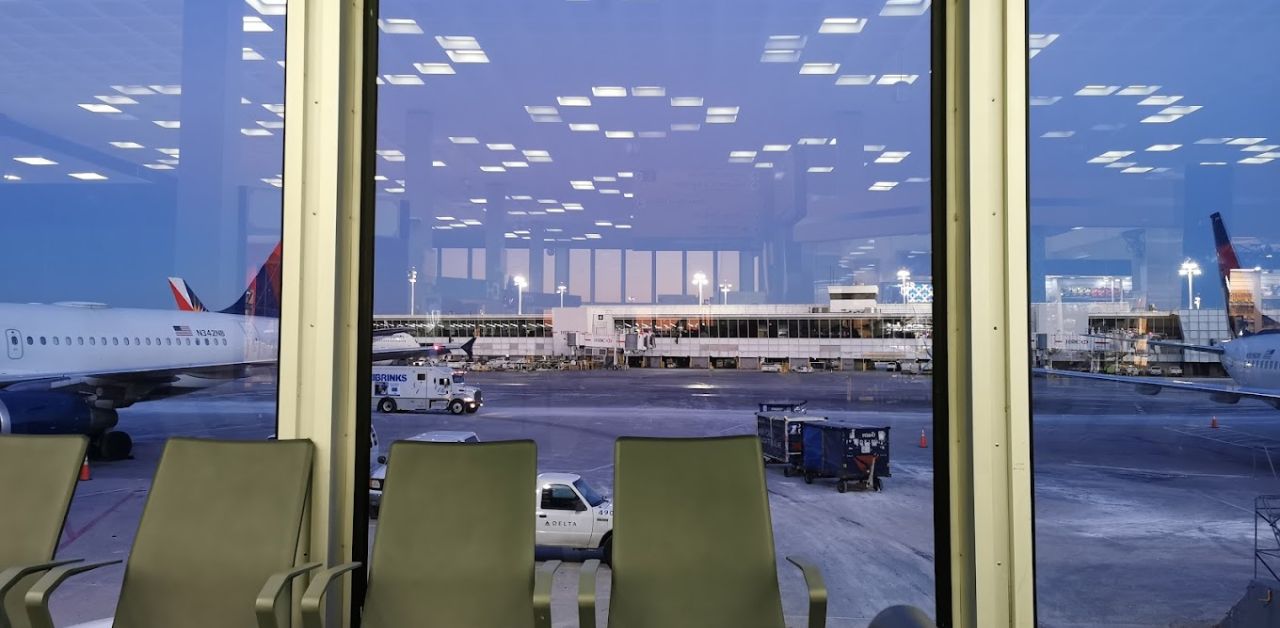 Alitalia Airlines JFK Terminal